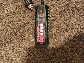 Traxxas 4 amp fast charger, new clean.