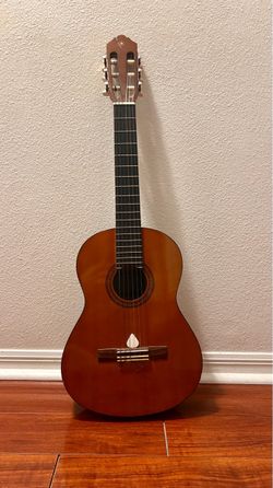 Yamaha Classical Acoustic Guitar - Nylon String, Needs Restring