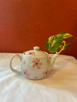 Small teapot vintage