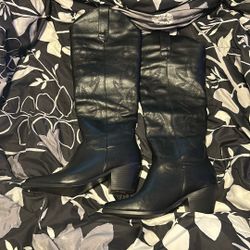 Cowboy Boots For Women Size 8 1/2 But Fits Like And 8 Only Worn 2 Times 