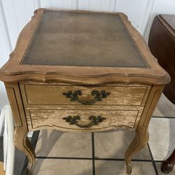 Late 1800s Antique End Table