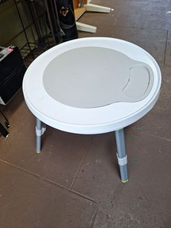 25 invh  activity table with adjustable  hight