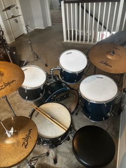 Peace drum set with Zildjian cymbals