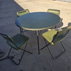 Outside furniture folds up