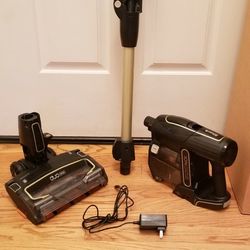 NEW COND CORDLESS SHARK VACUUM WITH  2 BATTERIES  , WORKS EXCELLENT  , 