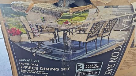 Laurel oaks steel 7 piece dining set hotsell