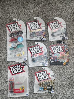 NEW IN PACKAGE  Tech Deck Fingerboard Bundle – 7 Packs