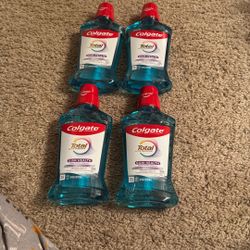 4 Colgate Mouthwashes