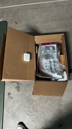 toyota prius hybrid 2011 rear light
