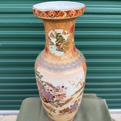  Japanese Satsuma-style porcelain floor vase, most likely late 20th century