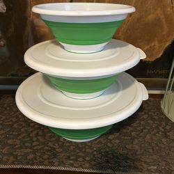 Pampered chef Collapsible Mixing Bowls Set 3