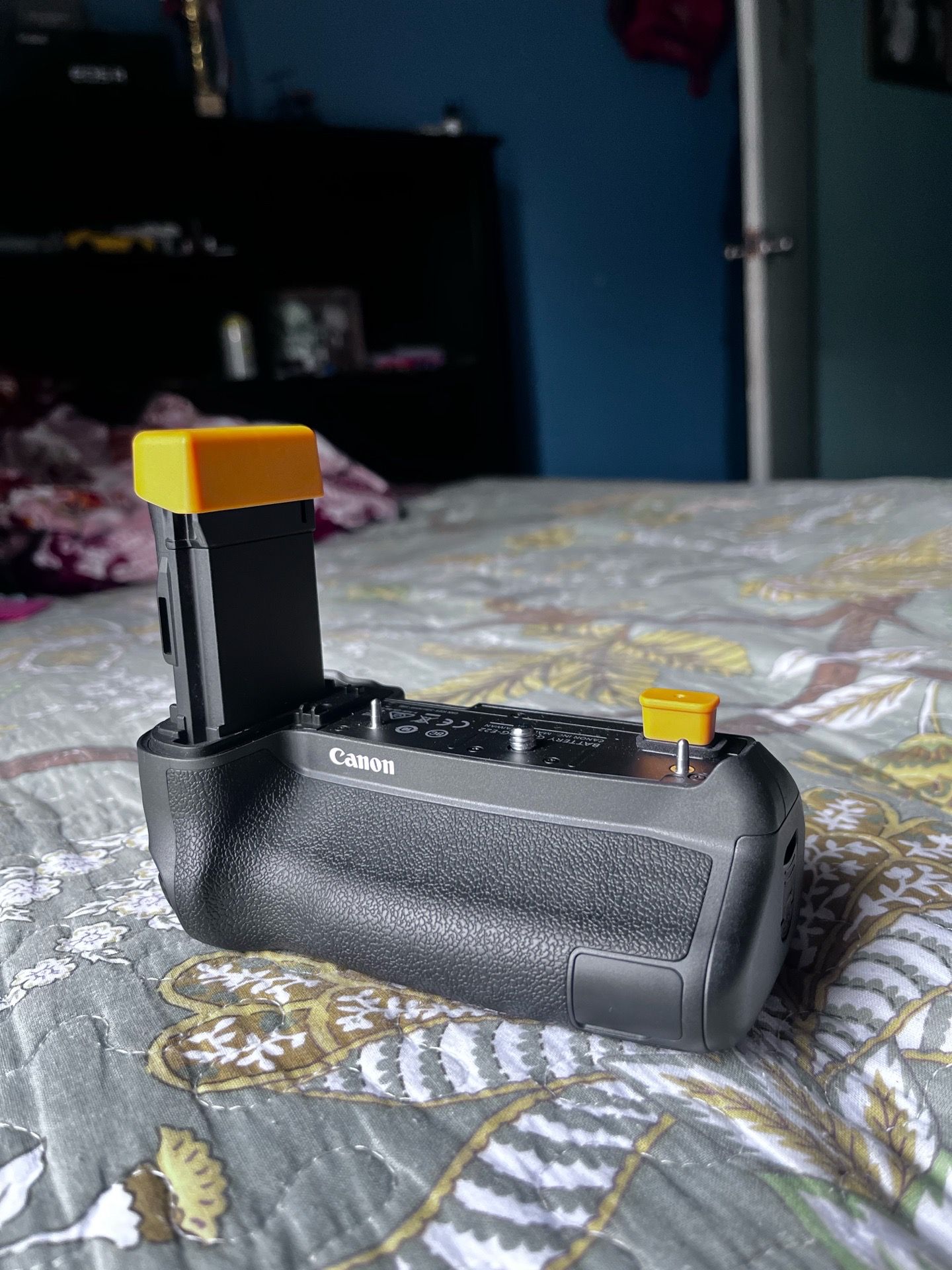 canon eos R battery grip