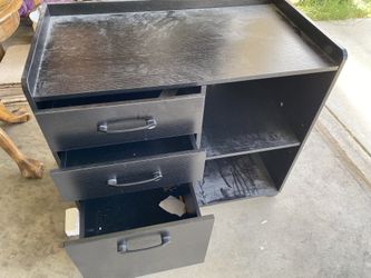 Small Cabinet 3 Drawers $5. Pick Up Asap