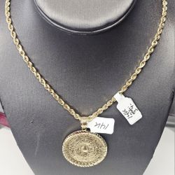 14k 22inch 3.4mm Chain And 14k Pendant 