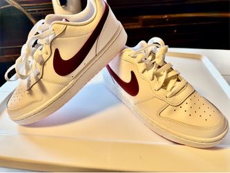 Nike Court Borough Low 2 / Shoes - size 6Y only 40.00 Delivered.