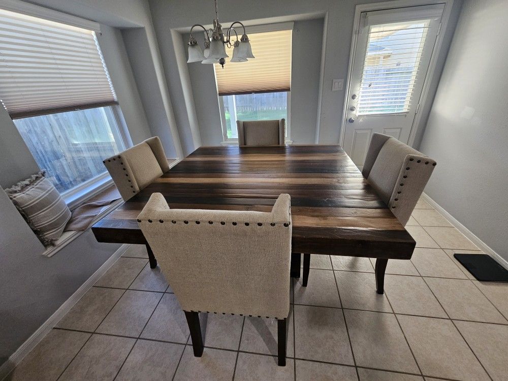 Rooms To Go- Westover Hills Brown 5 Pc Square Dining Room