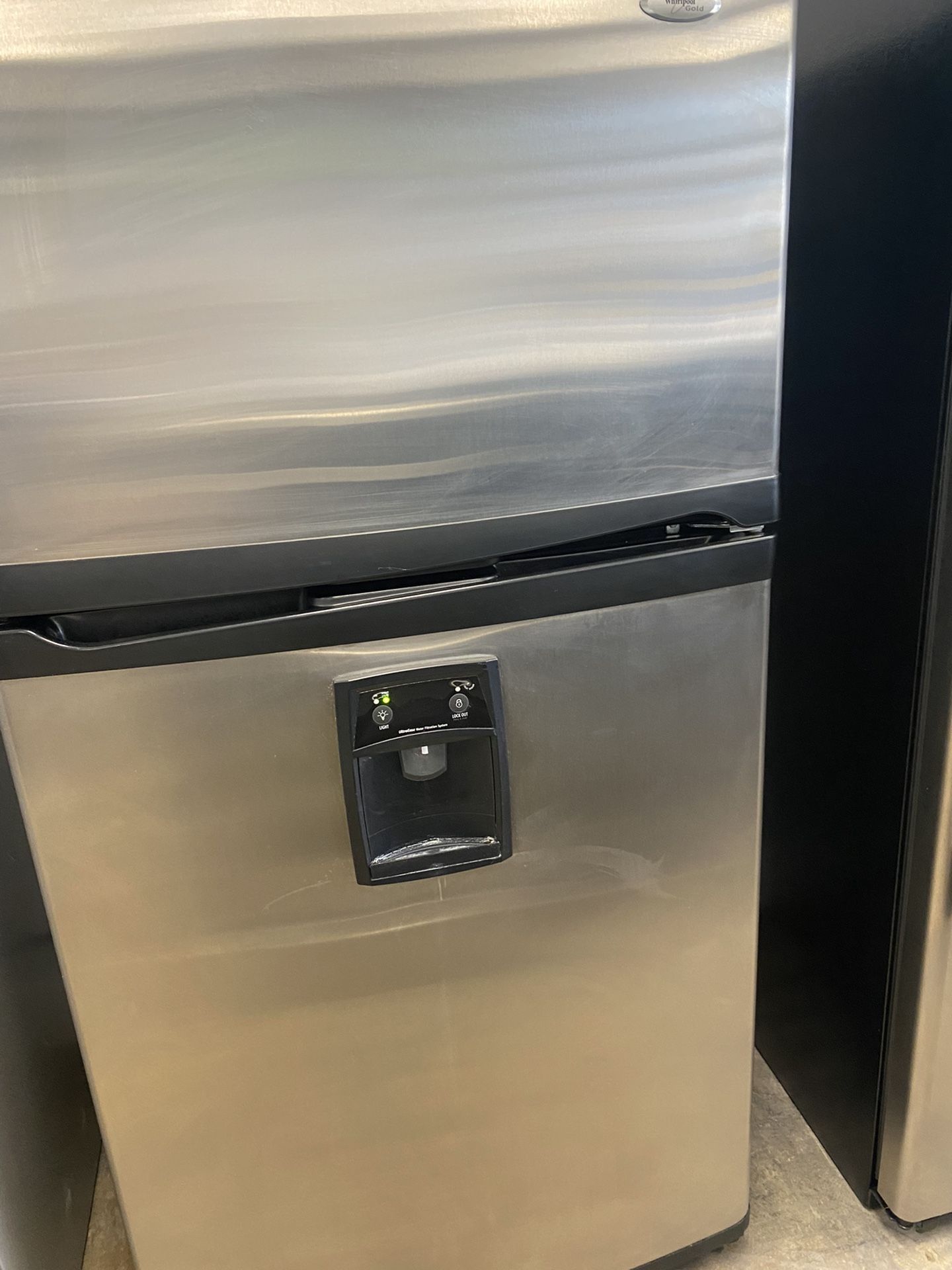 Whirlpool Refrigerator Steinless