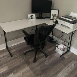 Desk & Chair Set-Up