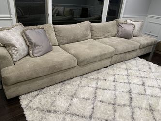 Bernhardt Adriana Sectional 7 piece with pillows - New - Retail $11,000