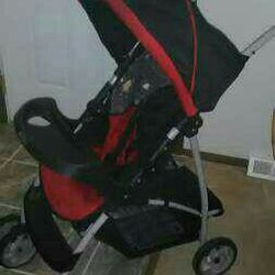 Baby stroller! Graco brand! Set Up For Travel System! 
