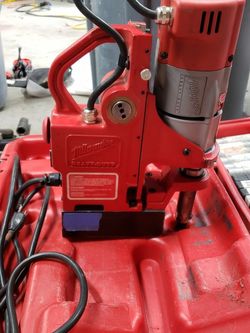 Milwaukee Magnetic Drill