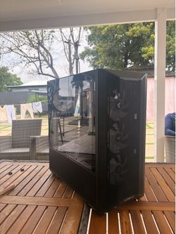 Case lian li como nuevo