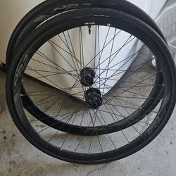 Giant PR2 Disc Set + Fondo 1 - 32C Tubeless Set