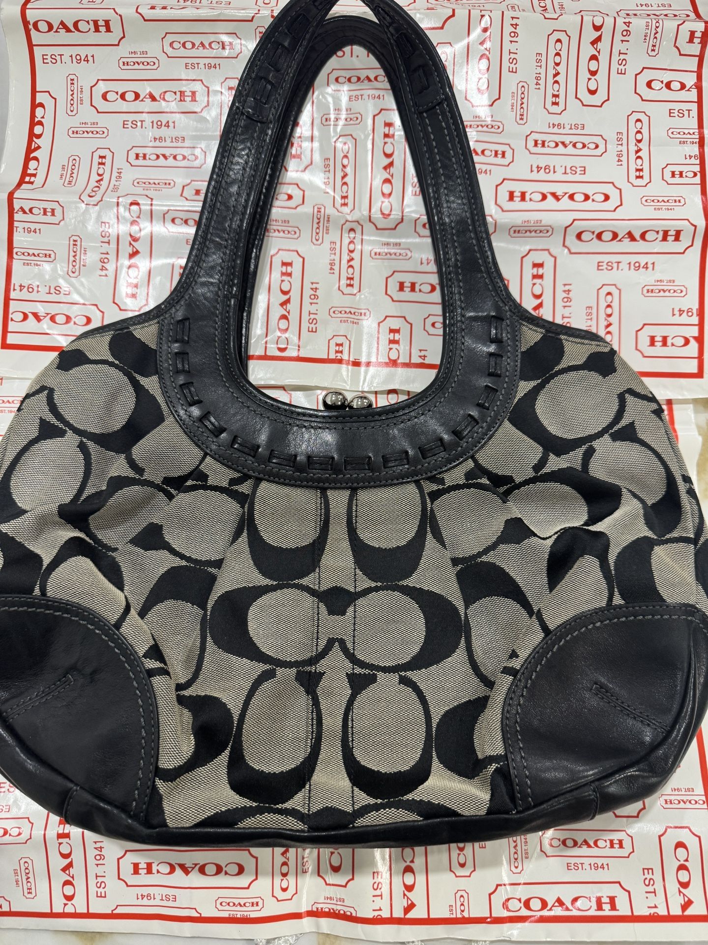 Coach Lexy Shoulder Bag (Beige/Khaki)