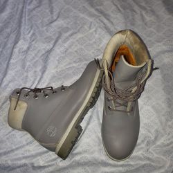 Timberland boots women size 8 