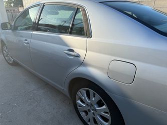 Clean 2008 Toyota Avalon XLS — One Owner, 126,900 Miles