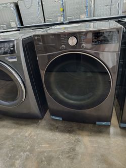 LG 7.4 cu ft Ultra Large Capacity Smart wifi Enabled Front Load Gas Dryer with Turbo steam and built-in intelligence