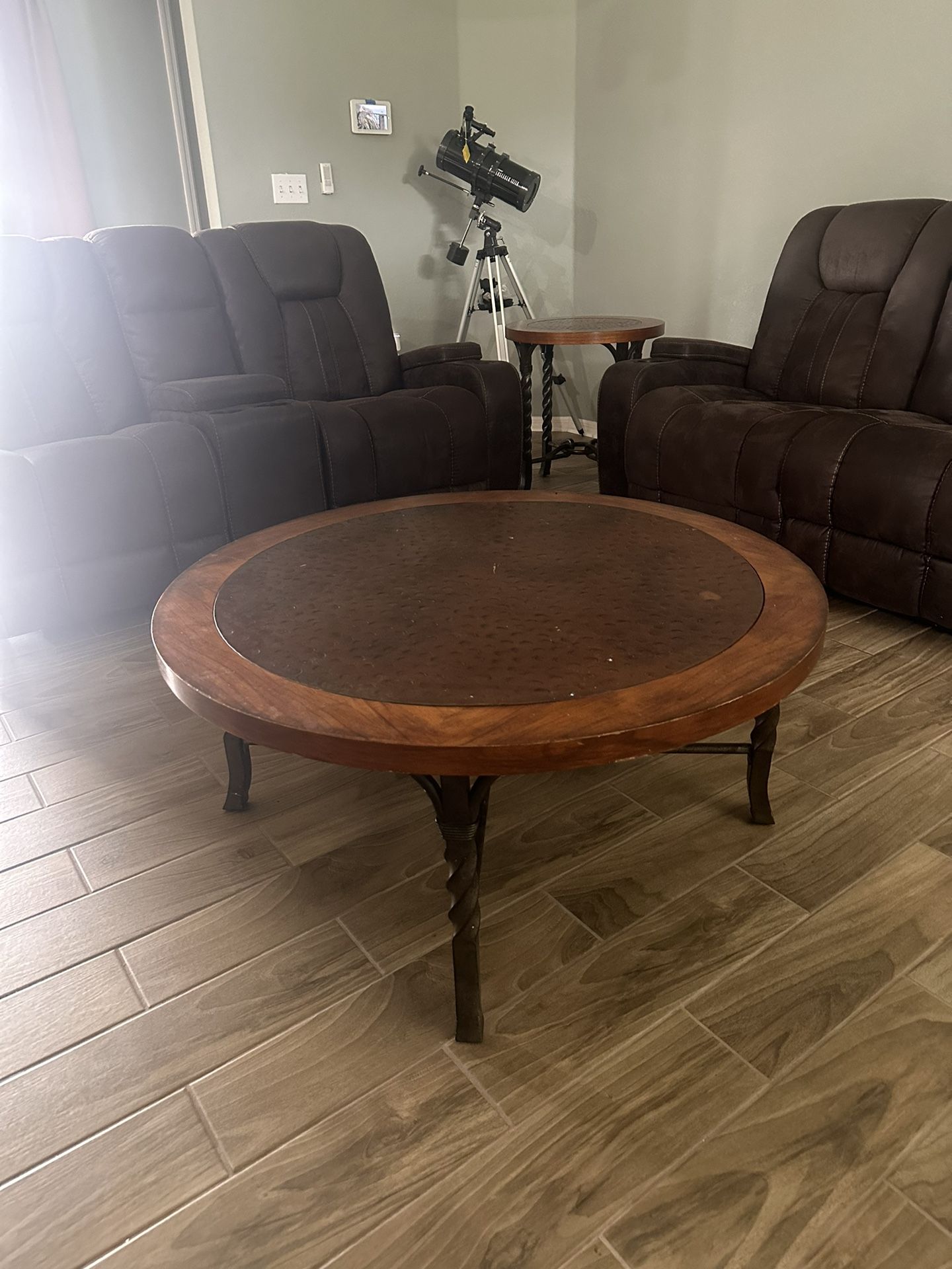 Coffee Table And 2 Side Tables 