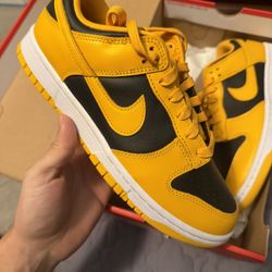 Nike dunk Low Goldenrod 