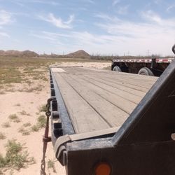 Gooseneck And Peterbilt