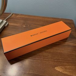 HERMES APPLE WATCH SERIES 7 45MM LIKE NEW!! 