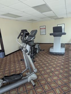 Gym equipment estate sale running for a few days - country club estate and architectural  salvage sale