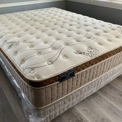 12in Queen Organic Cloud Comfort Europillow Top Mattress