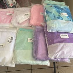 7x5 Ft New!!Table Tutus $10 And $15 Located SANTA ANA 92701!!!!