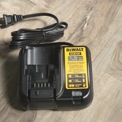 DEWALT Charger DCB107 – Brand New