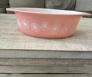 Vintage Pyrex Dish 