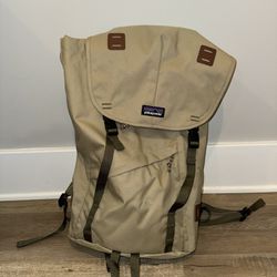 Patagonia Backpack - Khaki