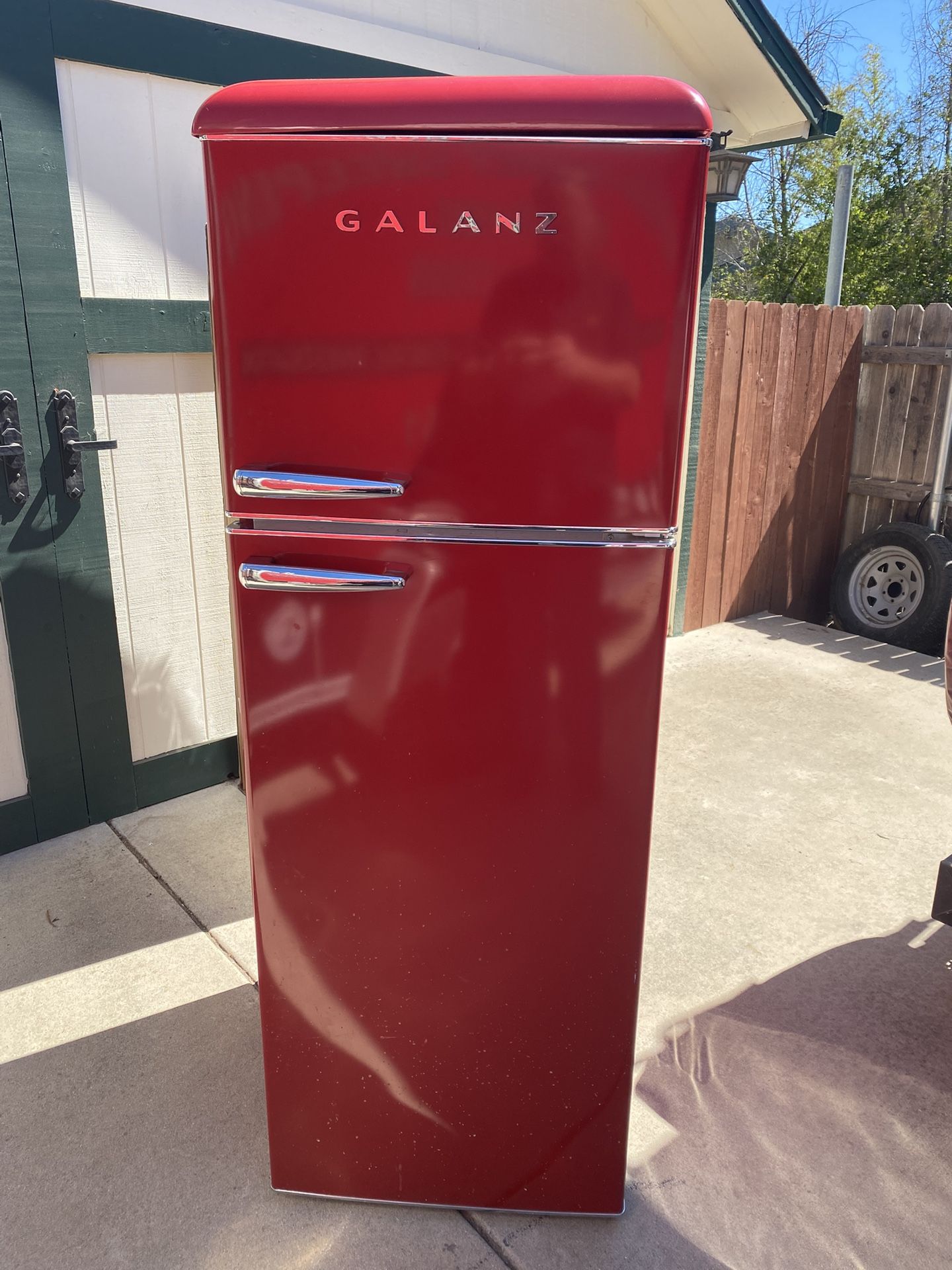 Retro Looking Fridge / Freezer 
