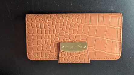 Claiborne wallet