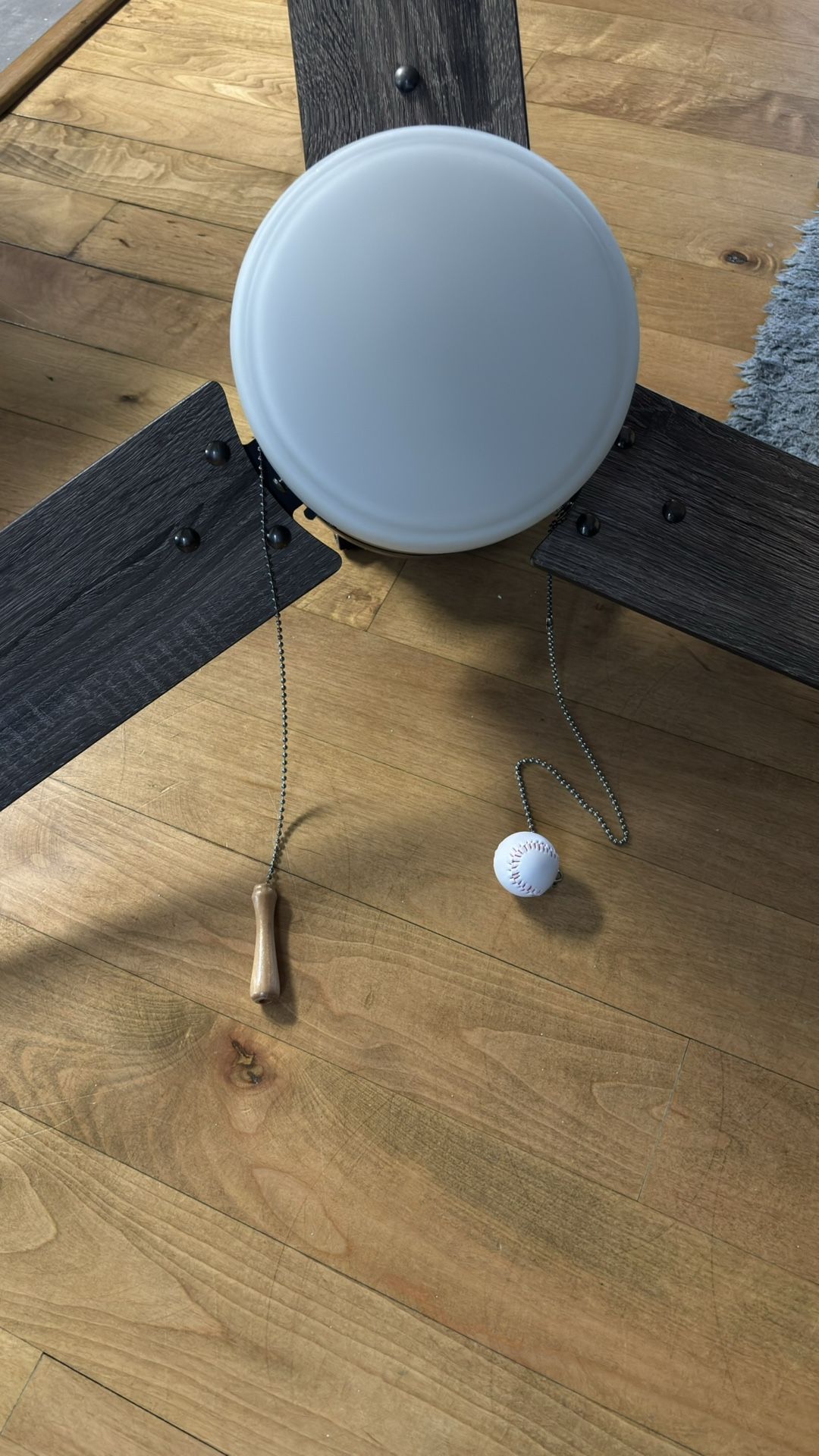 Ceiling Fan With W/basball Pulls