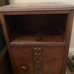 Vintage Wooden Nightstand / End Table – Carved Detail
