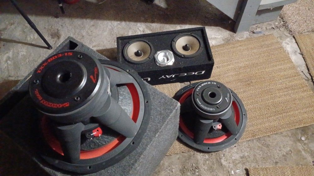Super Bajo De 15 Y Chuchero De 8. En Buenas Condiciones