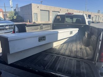 Truck Tool Box 7 1/2’ 
