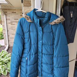 Ladies Quilted Winter Parka. Size XL