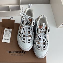 Burberry Snickers 