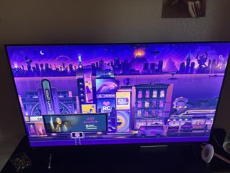 32" Hisense Roku Smart TV - Works Perfect - With Remote
